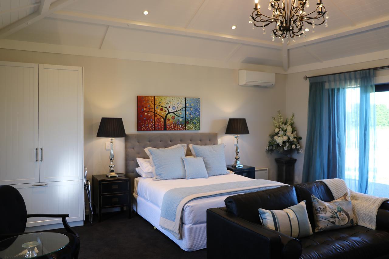 คัลดีน ลักชัวรี แอคคอมมอเดชั่น Hotel เนเปียร์ ภายนอก รูปภาพ